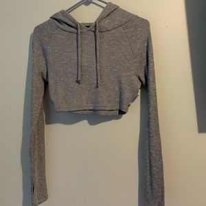 Grey cropped long sleeve gymshark top